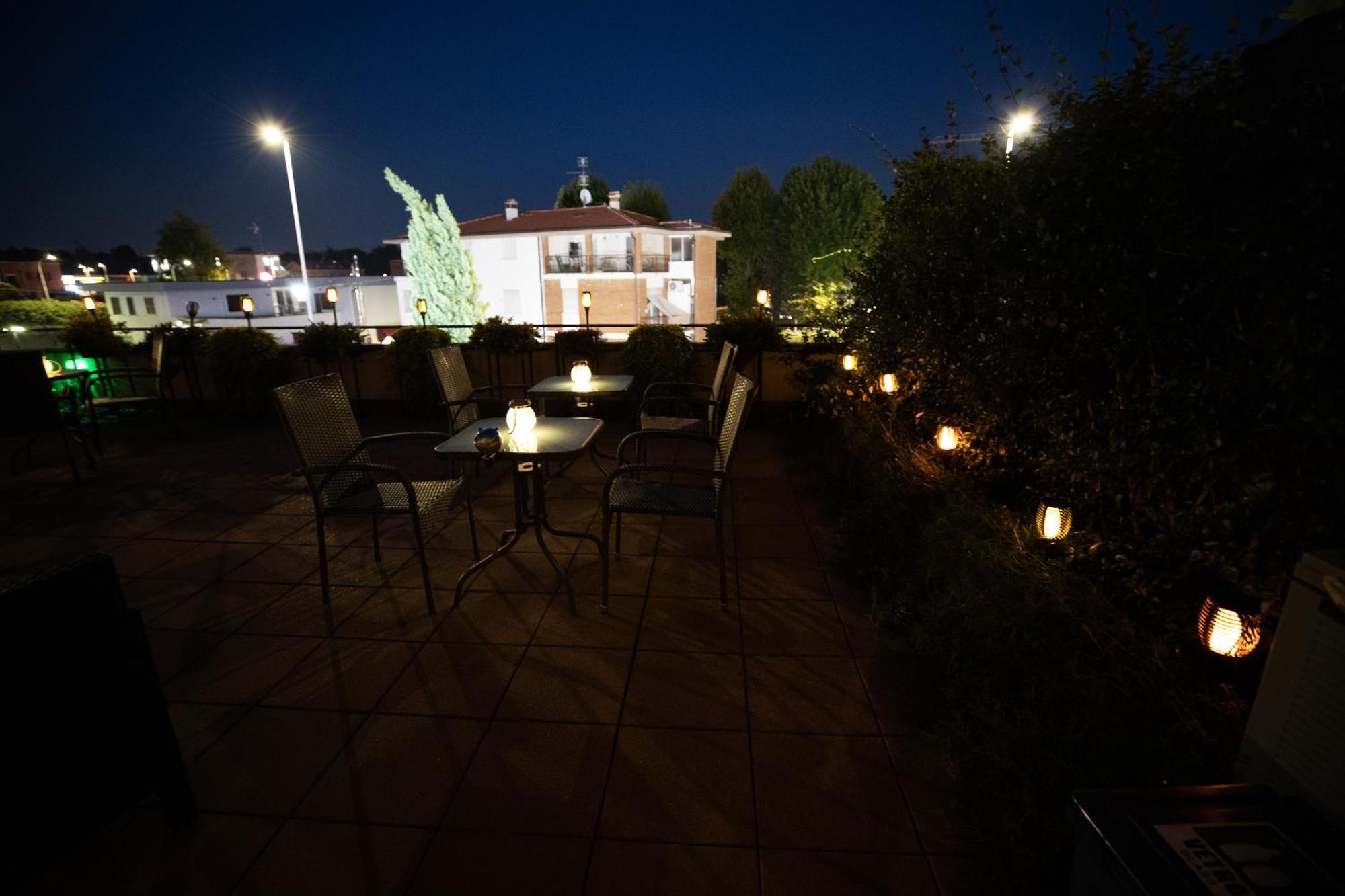 Bru Rooms Peschiera del Garda Buitenkant foto