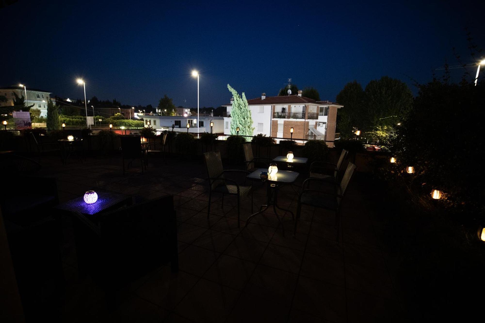 Bru Rooms Peschiera del Garda Buitenkant foto