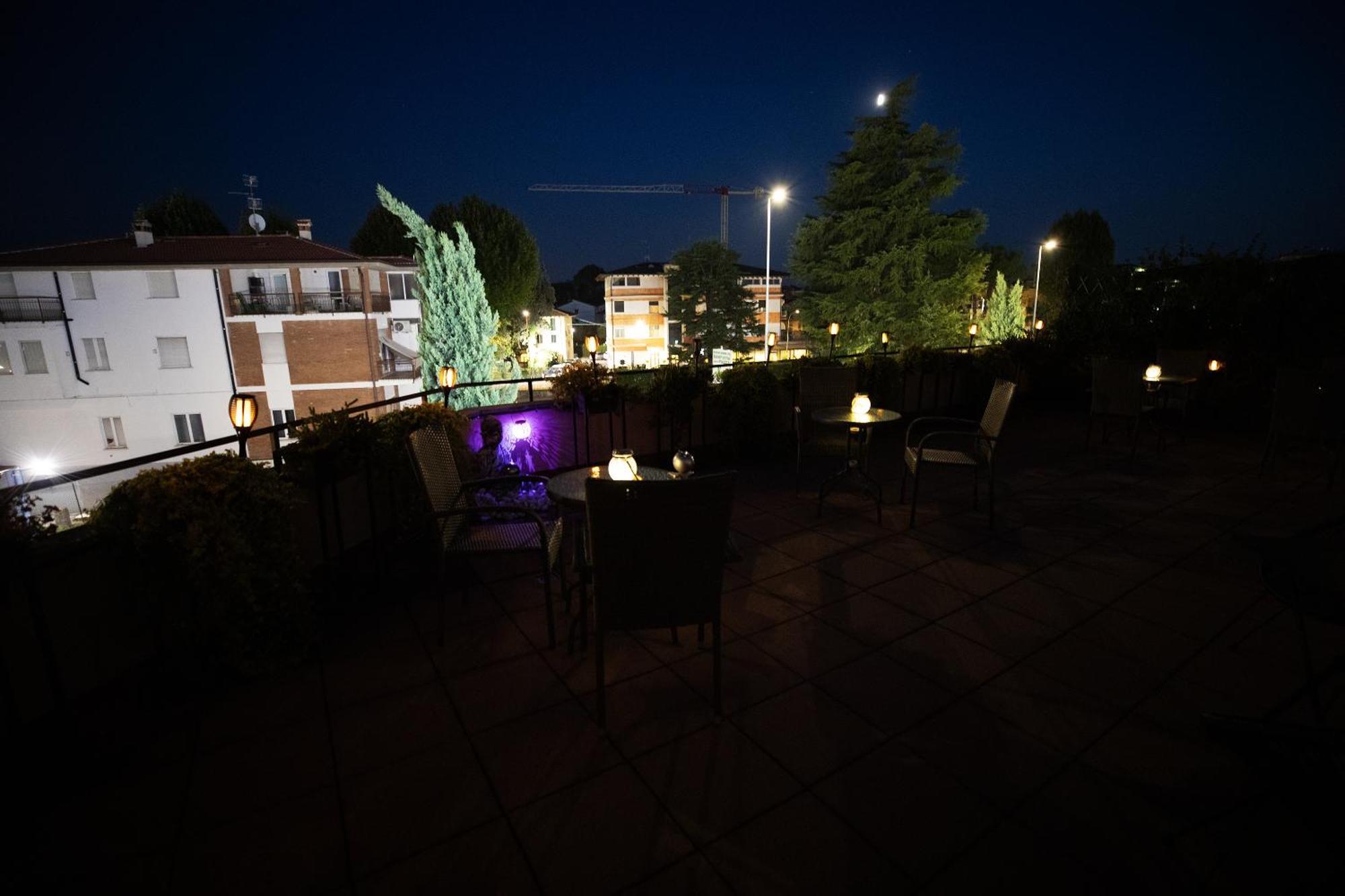 Bru Rooms Peschiera del Garda Buitenkant foto